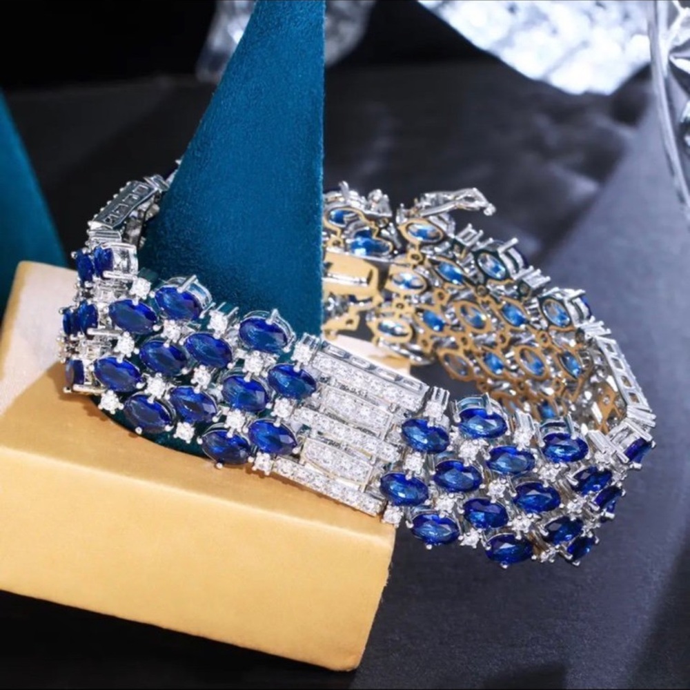 Gorgeous sapphire and clear swarovski elements bracelet